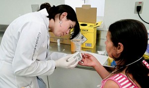 Evento orienta e faz atendimento gratuito à população com exames, consultas e palestras educativas. Foto: divulgação.