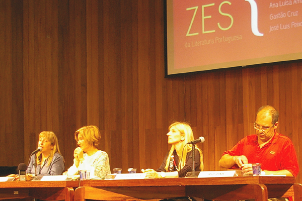 Inês Pedrosa, Lídia Jorge, Patrícia Reis e Rui Zink, durante debate literário no auditório da Biblioteca Municipal Mário de Andrade em São Paulo.