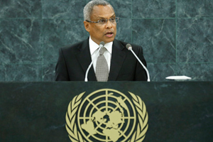 O primeiro-ministro cabo-verdiano, José Maria Neves, discursa na ONU. UN Photo/Sarah Fretwell