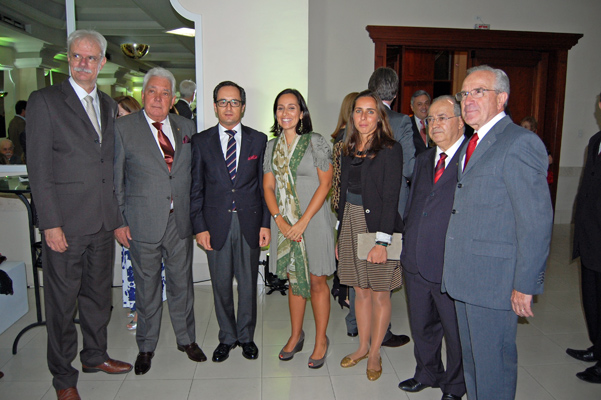 Alcides Felix Terrível, Rui Fernão Mota e Costa, o cônsul Paulo Lourenço e esposa, João Caldas Fernandes e Fernando Ramalho.