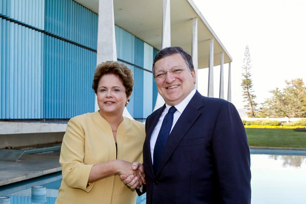 Presidente Dilma Rousseff durante encontro no Palácio da Alvorada com José Manuel Durão Barroso, presidente da Comissão Europeia em 18 de julho. Foto: Roberto Stuckert Filho/PR