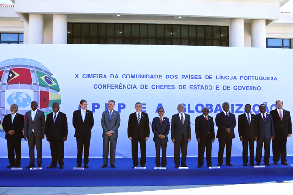 Foto de família dos Chefes de Estato e de Governo Presentes na X Conferência de Chefes de Estado e de Governo da Comunidade dos Países de Língua Portuguesa (CPLP). PAULO NOVAIS/LUSA