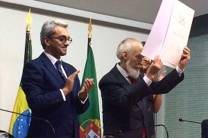 O secretário português Jorge Barreto Xavier participa da entrega do prêmio Camões. Foto Câmara Portuguesa RJ