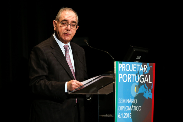 O ministro de Estado e dos Negócios Estrangeiros, Rui Machete na abertura do Seminário Diplomático "Projetar Portugal", promovido pelo Instituto Diplomático do Ministério dos Negócios Estrangeiros, no Museu do Oriente em Lisboa. JOSÉ SENA GOULÃO/LUSA