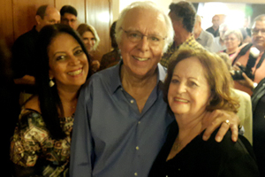 Ângela Abreu, filha da fadista Maria Alcina, Carlos do Carmo e a fadista Maria Alcina. Foto Igor Lopes