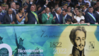 Presidente português Marcelo Rebelo de Sousa (5E), e o seu homólogo brasileiro, Jair Bolsonaro (3E), durante o desfile cívico militar do Bicentenário da Independência do Brasil nas ruas de Brasília, Brasil, 7 de setembro de 2022. MANUEL DE ALMEIDA/LUSA